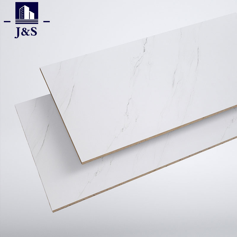 Estne acrylicus finis bonus cubiculis coquinae?